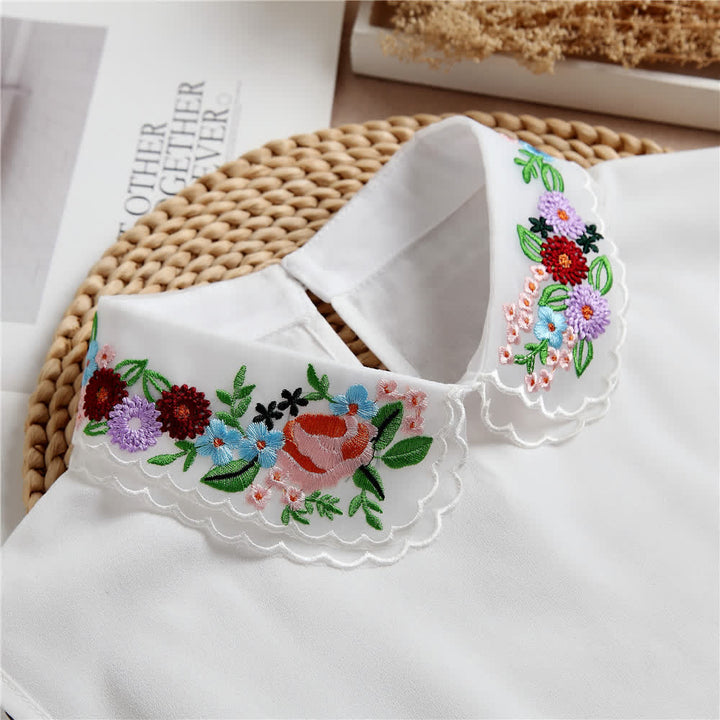 Buntes, blumengesticktes, doppellagiges Dekolleté mit angedeutetem Kragen für Damen - image 3