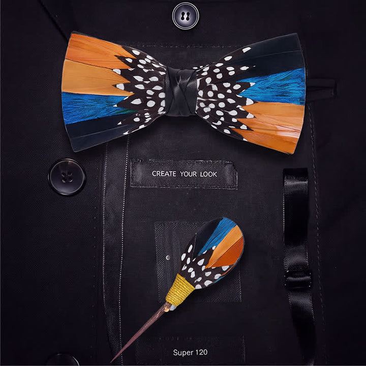 Fliege mit orange-blauen Savannenflecken und Polka-Dots sowie Anstecknadel - image 5
