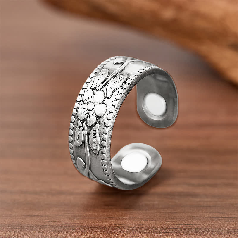 Vintage-Set aus magnetischem Armband und Ring mit floralem Prägemuster - image 6