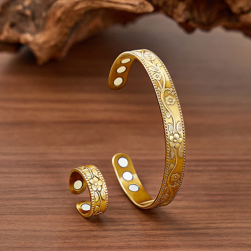 Vintage-Set aus magnetischem Armband und Ring mit floralem Prägemuster - Gold - image 7