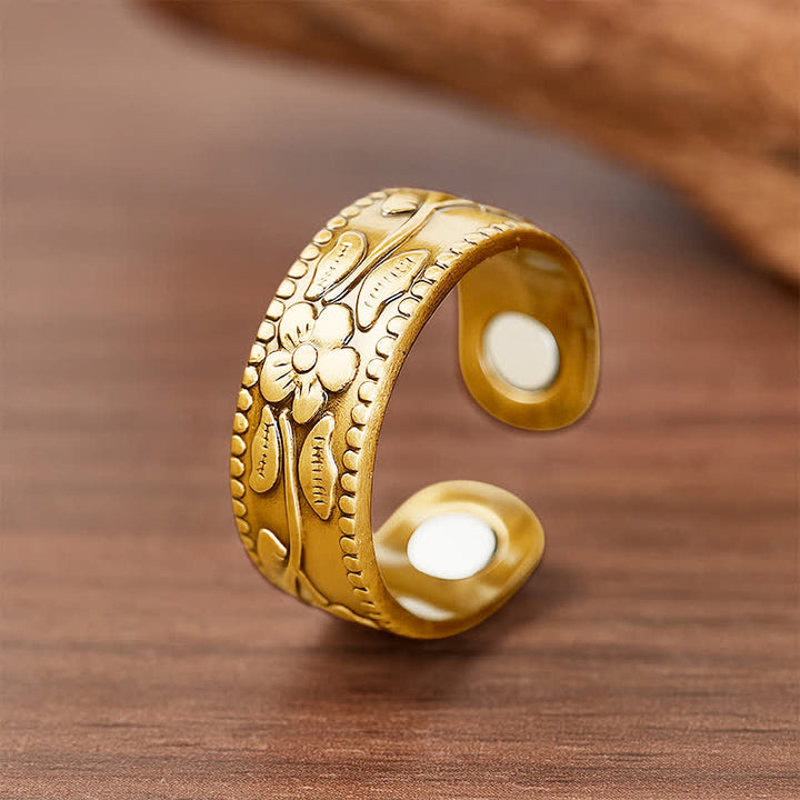 Vintage-Set aus magnetischem Armband und Ring mit floralem Prägemuster - image 8