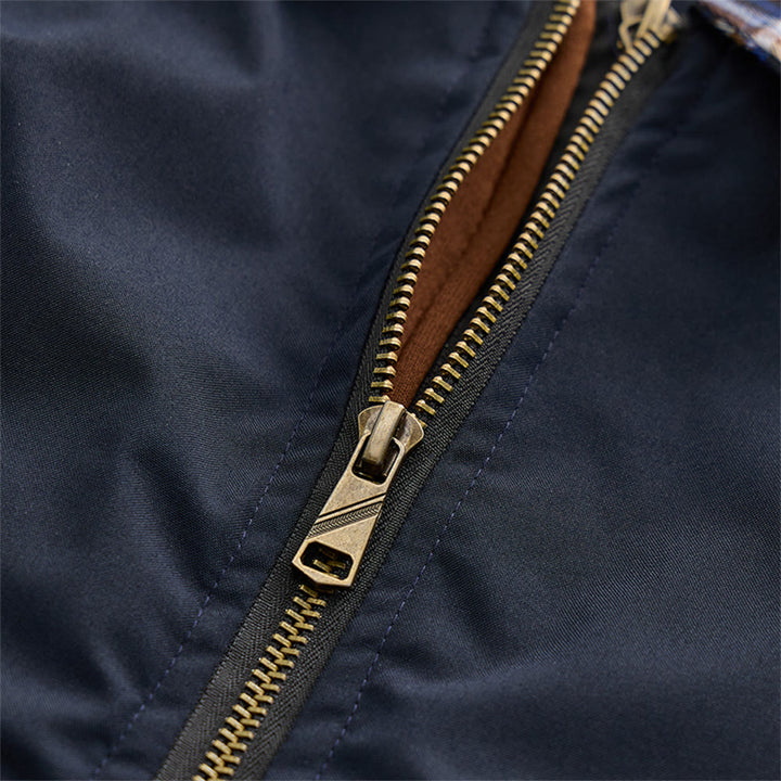 Lässiger, wattierter Herrenmantel in Farbblockoptik - image 7