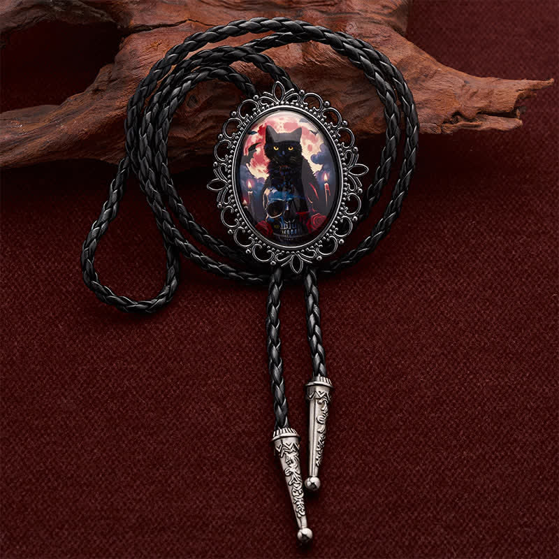 Gothic-Anhänger mit schwarzer Katze und Totenkopf, leuchtende Bolo-Krawatte - Katze & Schädel - image 0