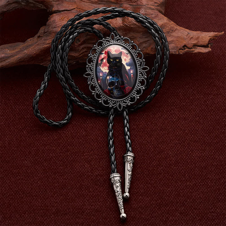 Gothic-Anhänger mit schwarzer Katze und Totenkopf, leuchtende Bolo-Krawatte - Katze & Schädel - image 0