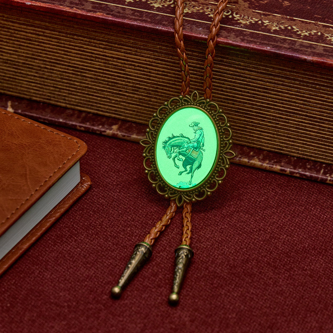 Die leuchtende Bolo-Krawatte „Midnight Rider Rodeo Cowboy“ - image 1