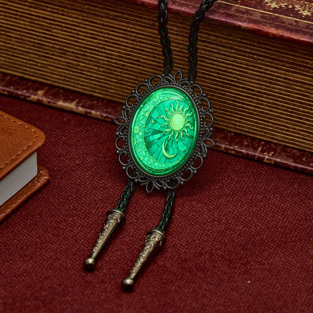 Leuchtende Bolo-Krawatte mit himmlischem Sonnen- und Mondmotiv - image 1