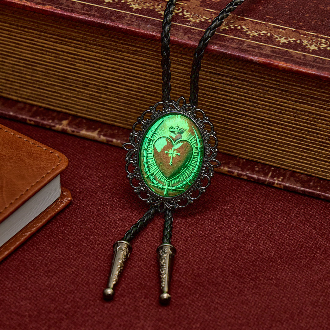 Flammende Bolo-Krawatte mit dem Heiligen Herzen Gottes (Western Luminous Bolo Tie) - image 1