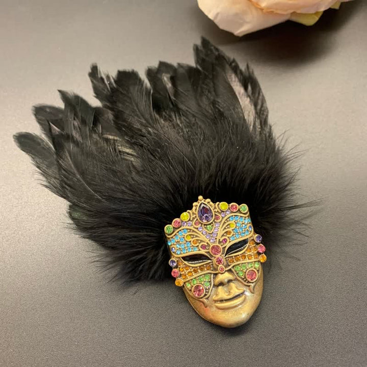 Primitive Stämme Maske Feder Brosche