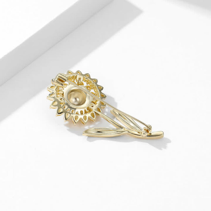 Goldene Sonnenblumenbrosche für Frauen
