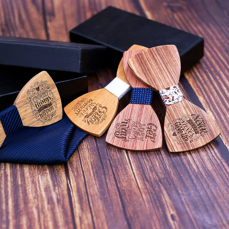 2-teiliges Holzfliege-Set für Herren mit Sprüchen
