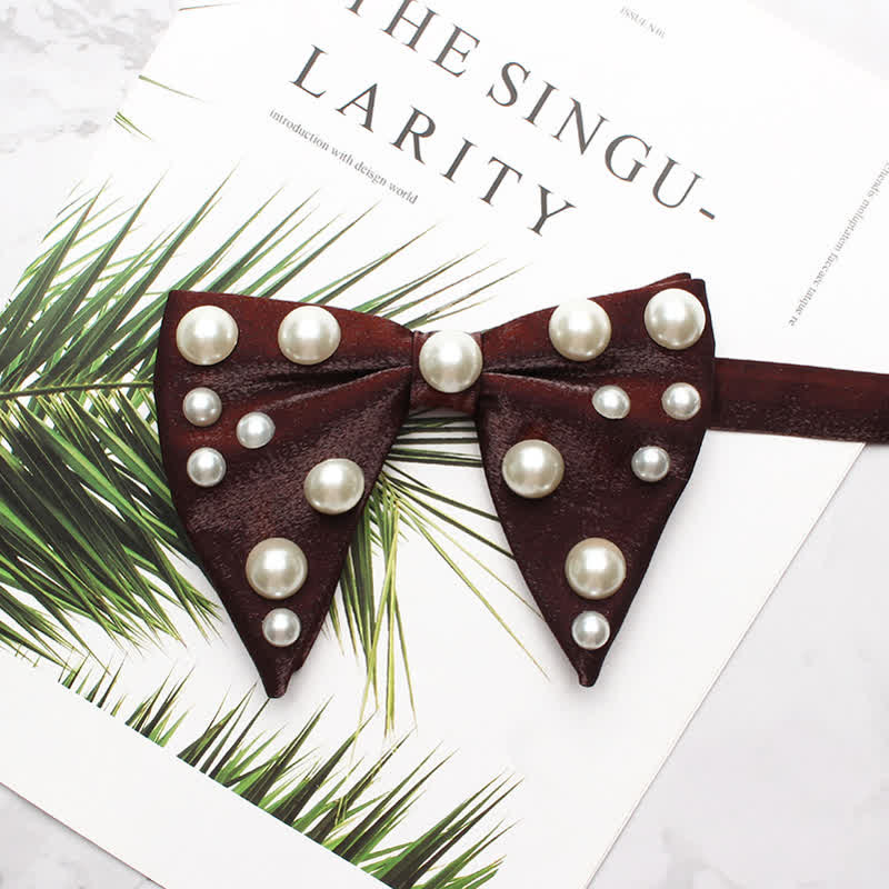 Pearls Bright Oversized Pointed Bow Tie - Dunkelrot - image 12