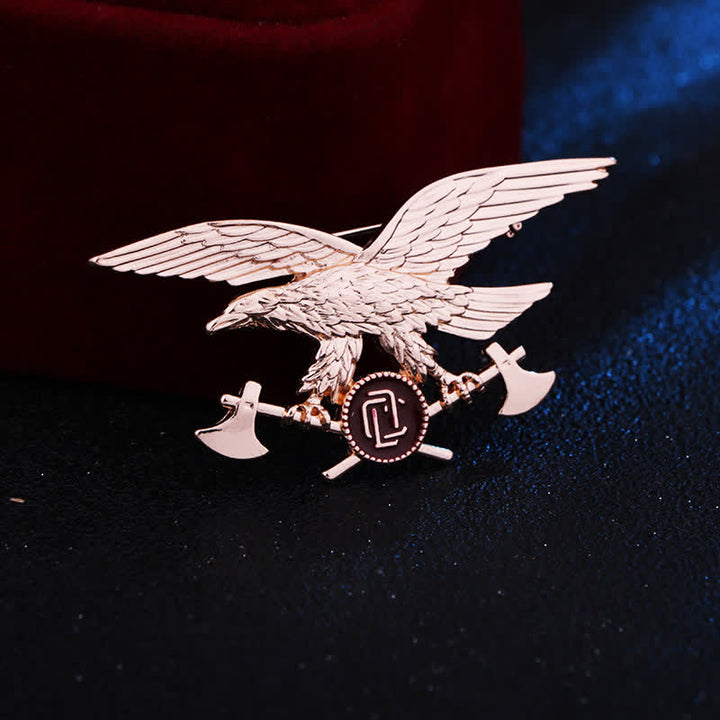 Männer Retro-Adler-Axt-Brosche
