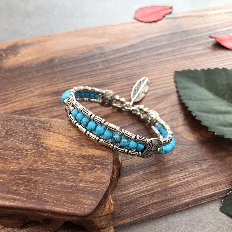 Vintage Boho Armreif mit rundem, mehrfarbigem Stein und silberfarbenem Federanhänger, verstellbar - Blau - image 7