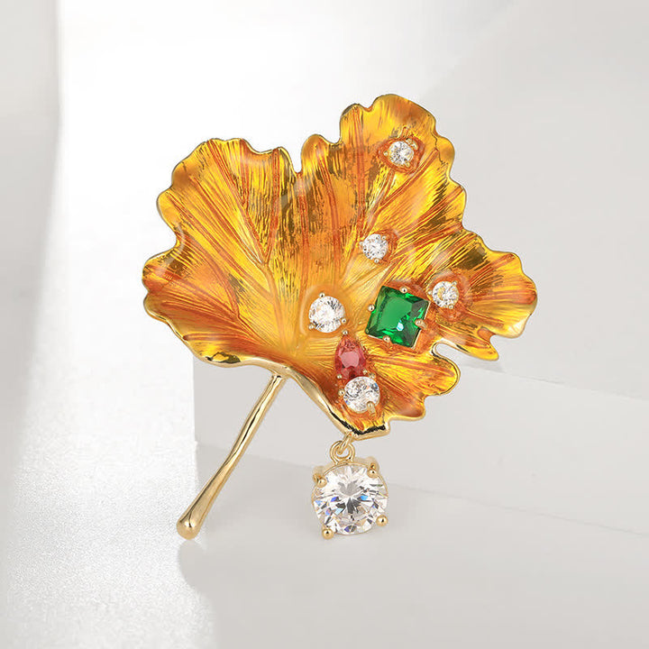 Goldene Ahornblatt-Brosche für Frauen