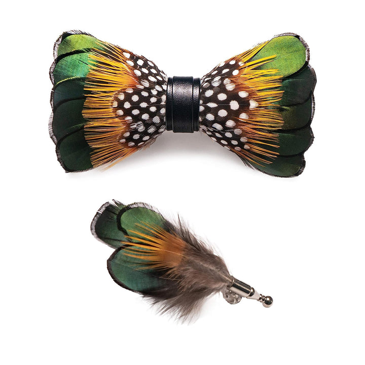 Kind's Waldgrün & Orange Vintage Federfliege mit Anstecknadel