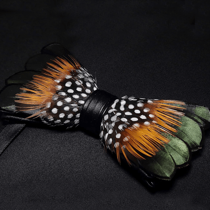 Kind's Waldgrün & Orange Vintage Federfliege mit Anstecknadel