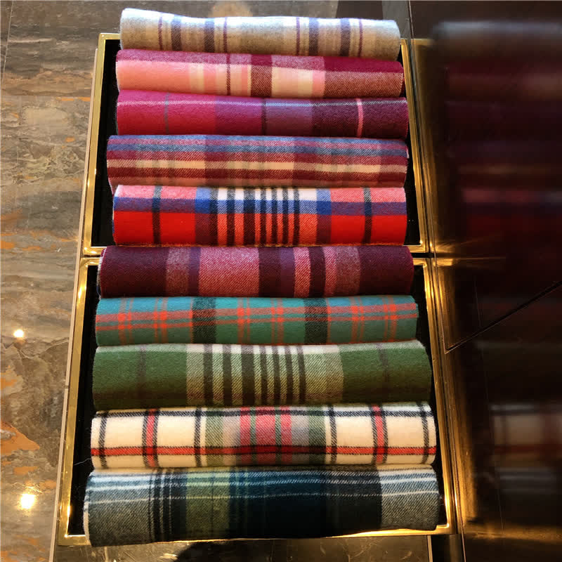 Unisex-Schal aus Lammfell im Edinburgh-Karo-Design, groß und warm - image 4