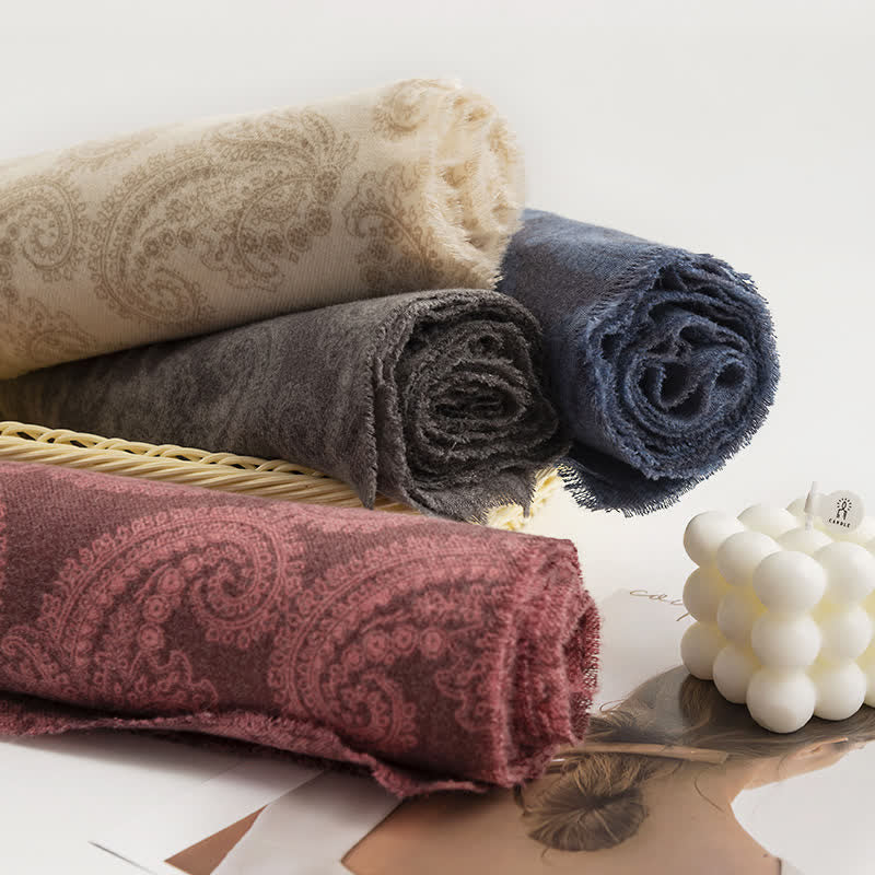 Kurzer Damen Paisley Schal mit Quasten für Herbst und Winter