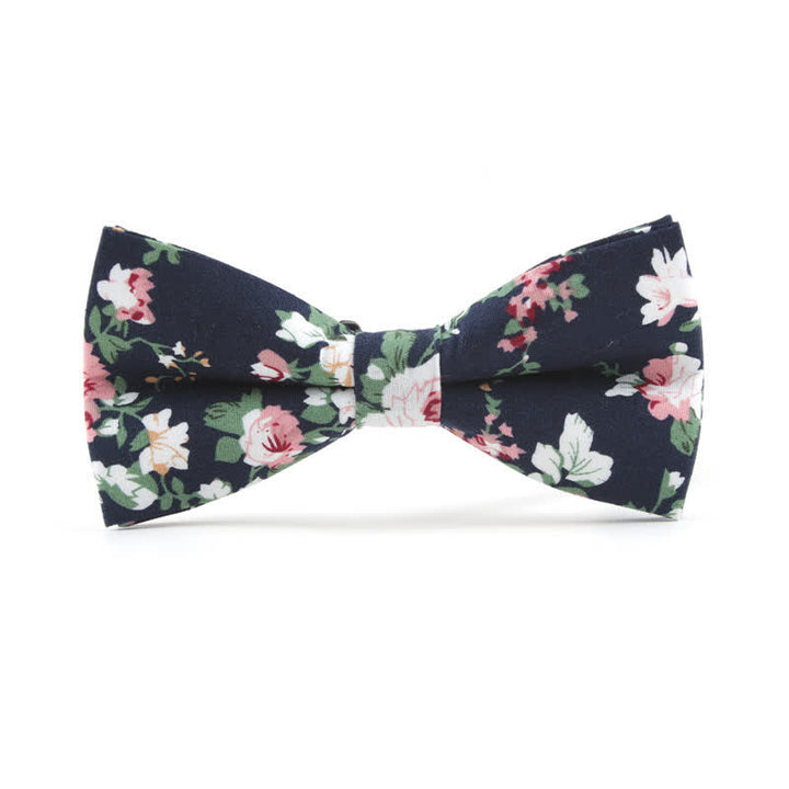 Männerfliege mit Rosenblätternmuster
