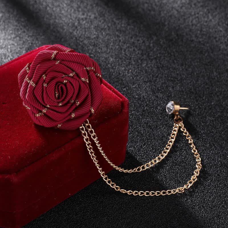 Charmante florale Rosenketten-Brosche für Männer