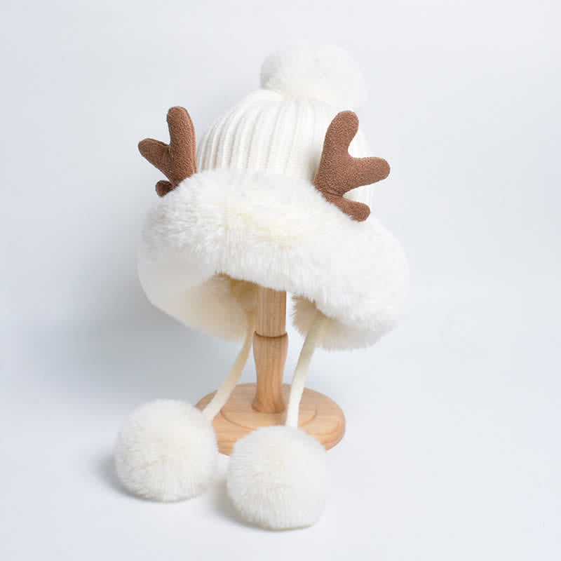 Niedlicher Damenmütze mit Hirschgeweih und Bommel