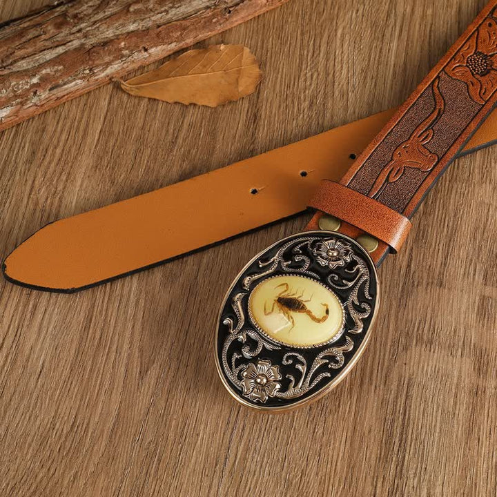 Herren Ledergürtel mit Skorpion- und Blumen-Schnalle