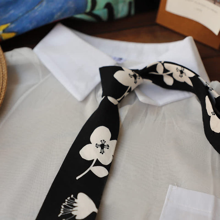 Elegante, florale, schmale Krawatte für Herren