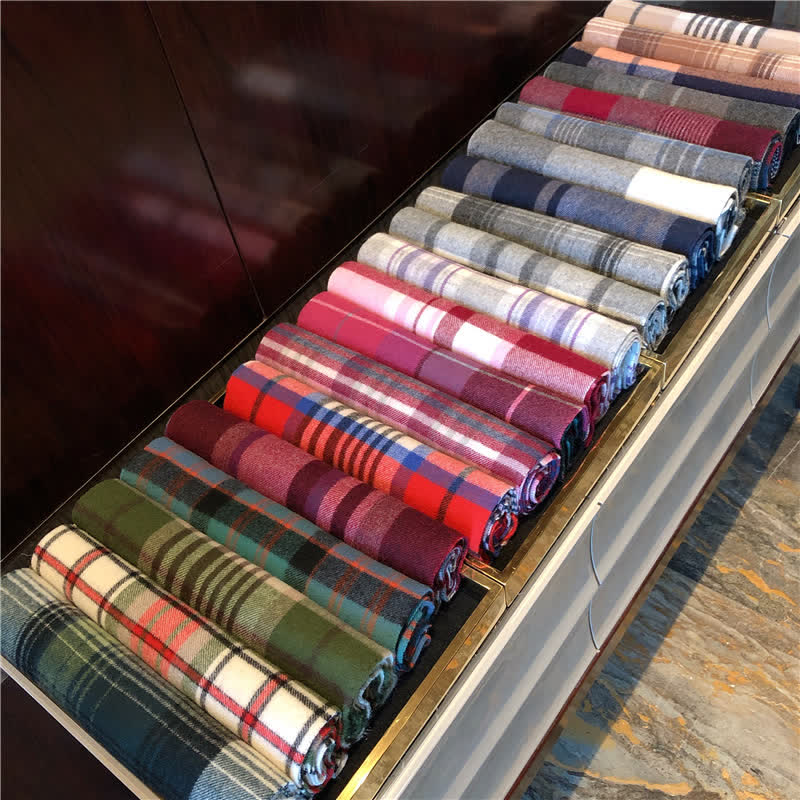 Unisex-Schal aus Lammfell im Edinburgh-Karo-Design, groß und warm - image 5