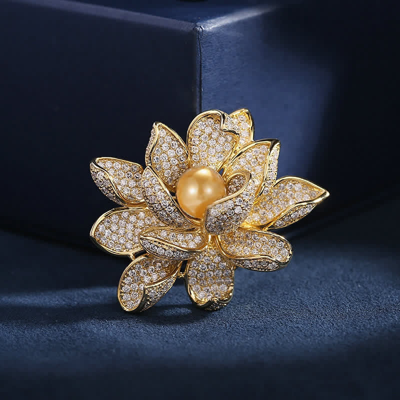 Dreidimensionale Perlen-Lotus-Brosche für Frauen