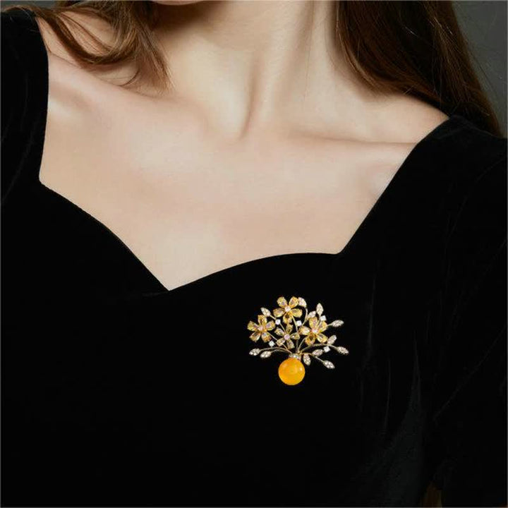 Frauen Blumenstrauß Vase Brosche