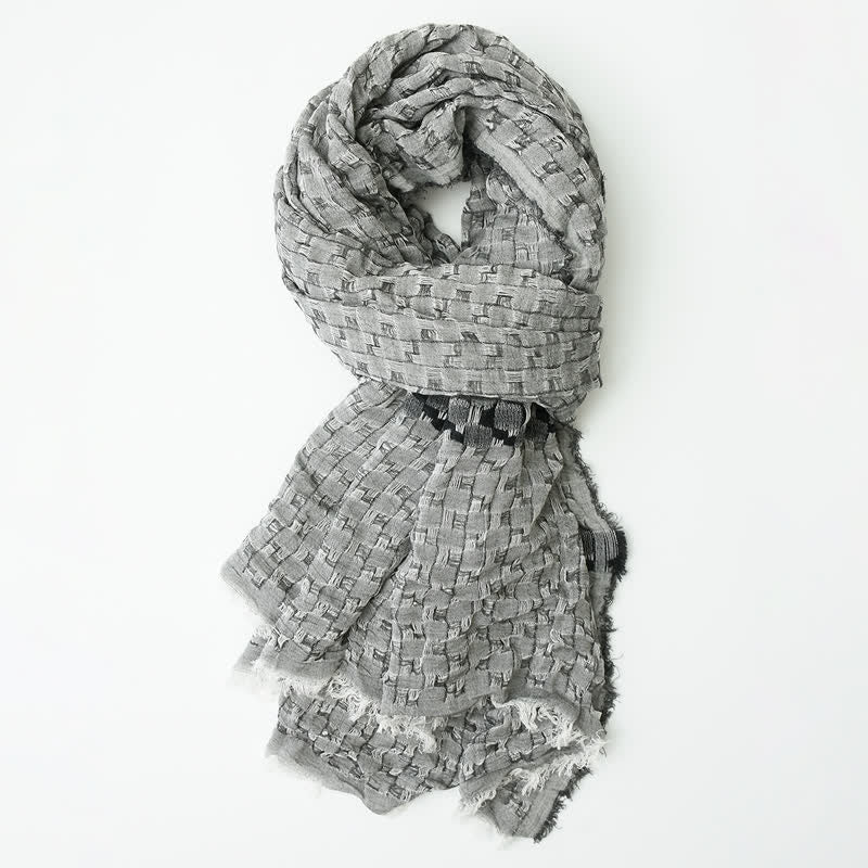 Einzigartiger Knitterkaro-Quasten-Schal für Männer