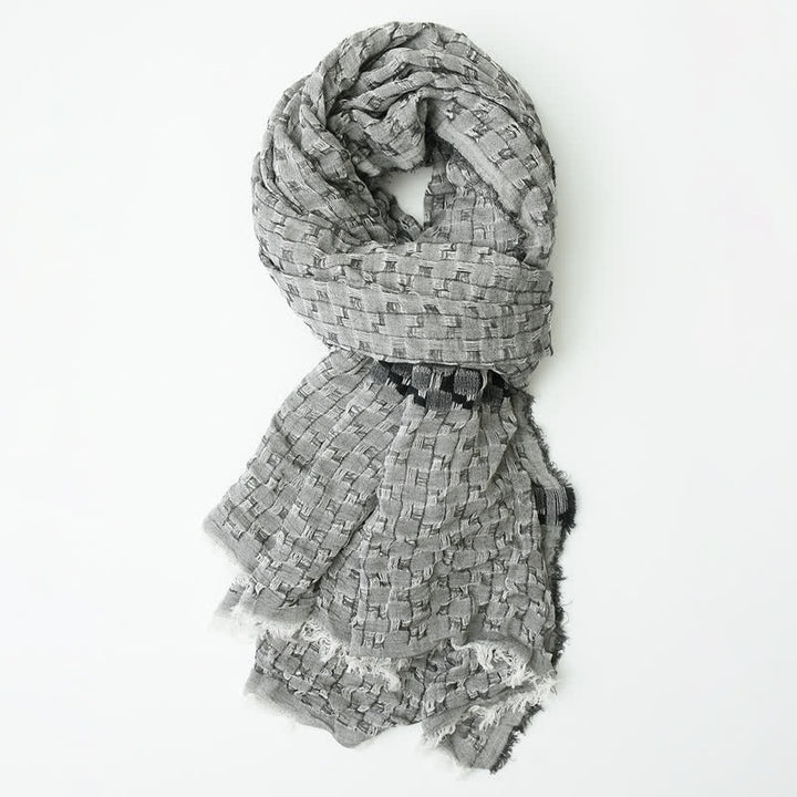 Einzigartiger Knitterkaro-Quasten-Schal für Männer