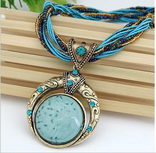 Handgefertigte Halskette im Boho-Vintage-Stil mit runden Steinen und Perlen - Blau - image 6