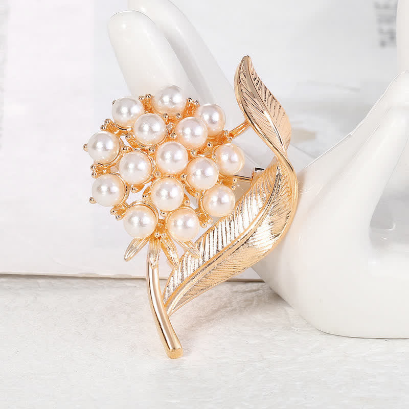 Frische Blumen-Perlen-Brosche für Frauen