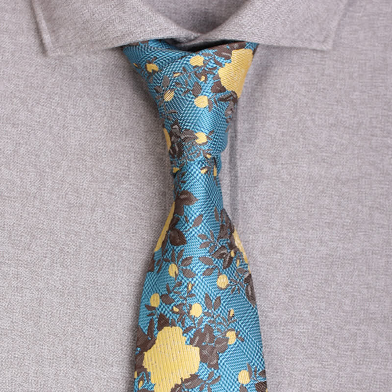 Herrenkrawatte mit gelber Naturblume und dunklem Zyan