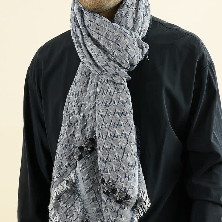 Einzigartiger Knitterkaro-Quasten-Schal für Männer
