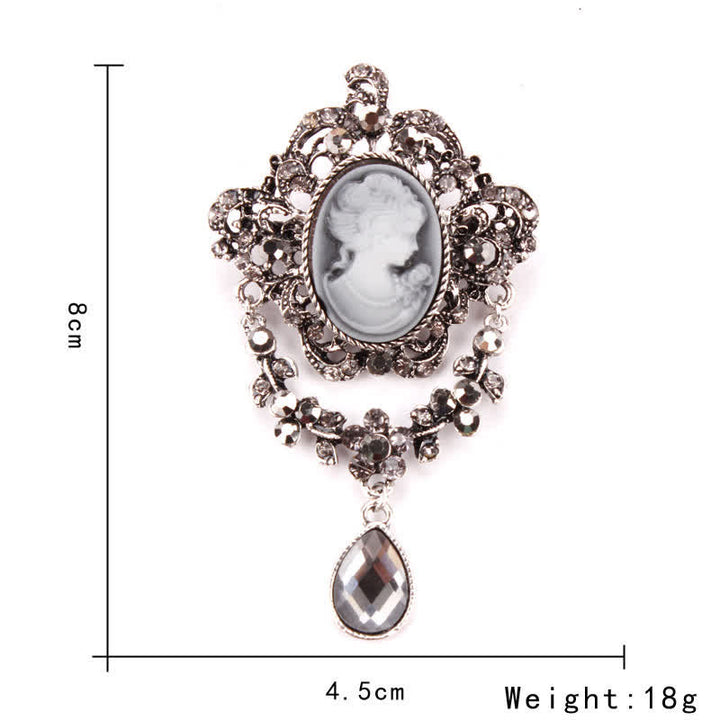 Damen-Brosche „Maiden Cameo Teardrop“.