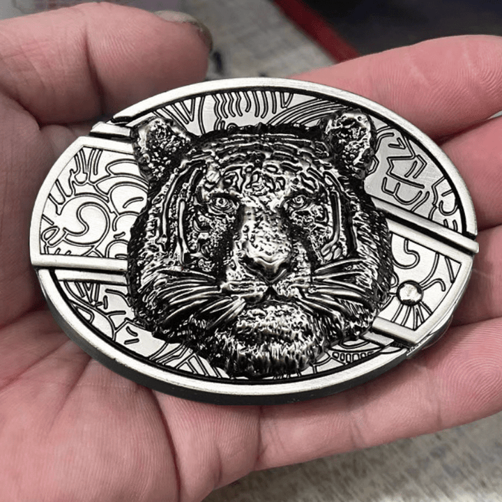 DIY-Leopardenkopf-Ledergürtel für Herren mit verstecktem Klappmesser