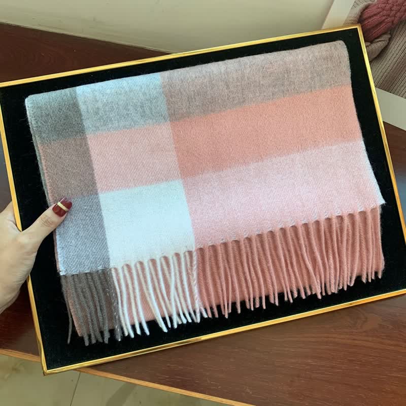 Unisex-Schal aus Lammfell im Edinburgh-Karo-Design, groß und warm - image 45