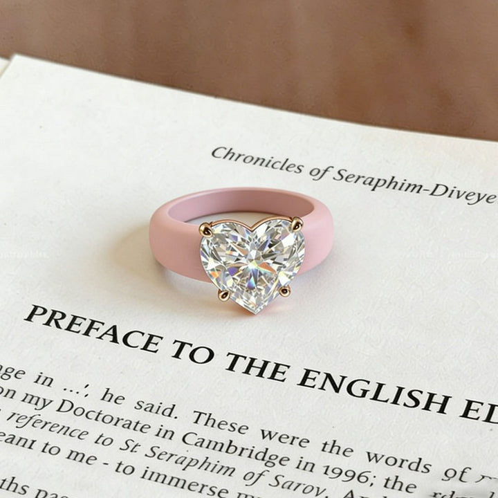 Herzförmiger Zirkonia-Ring aus weichem, hypoallergenem Silikon - Rosa & Weiß - US 10 - image 0